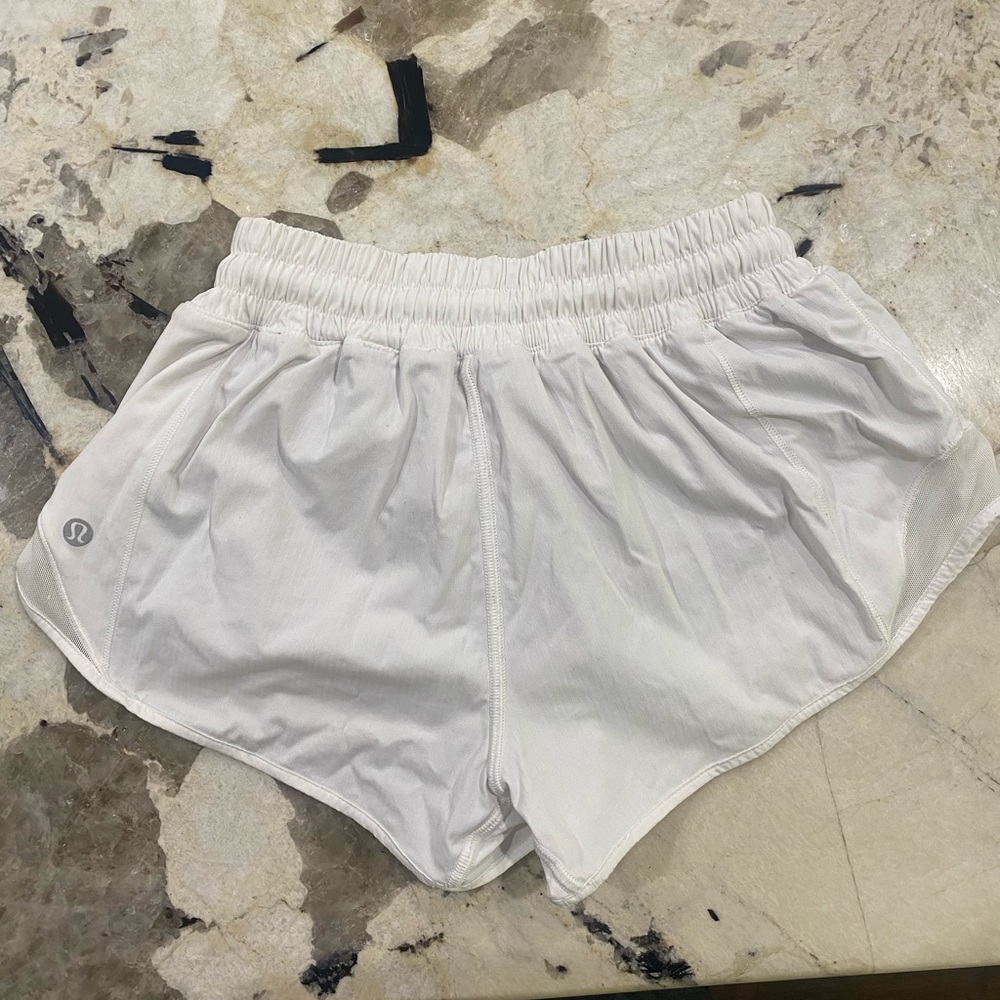 White Lululemon shorts size 2, 2 in inseam